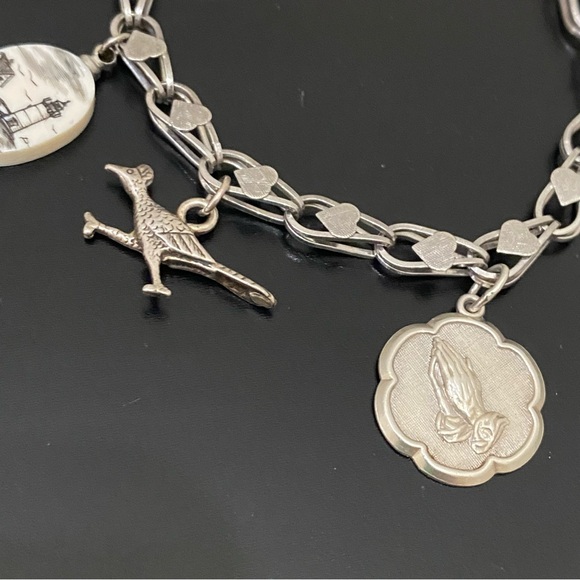 Vintage Sterling Silver Signed 925 Double Link Heart 7 Charms 8” Charm Bracelet - Picture 7 of 16